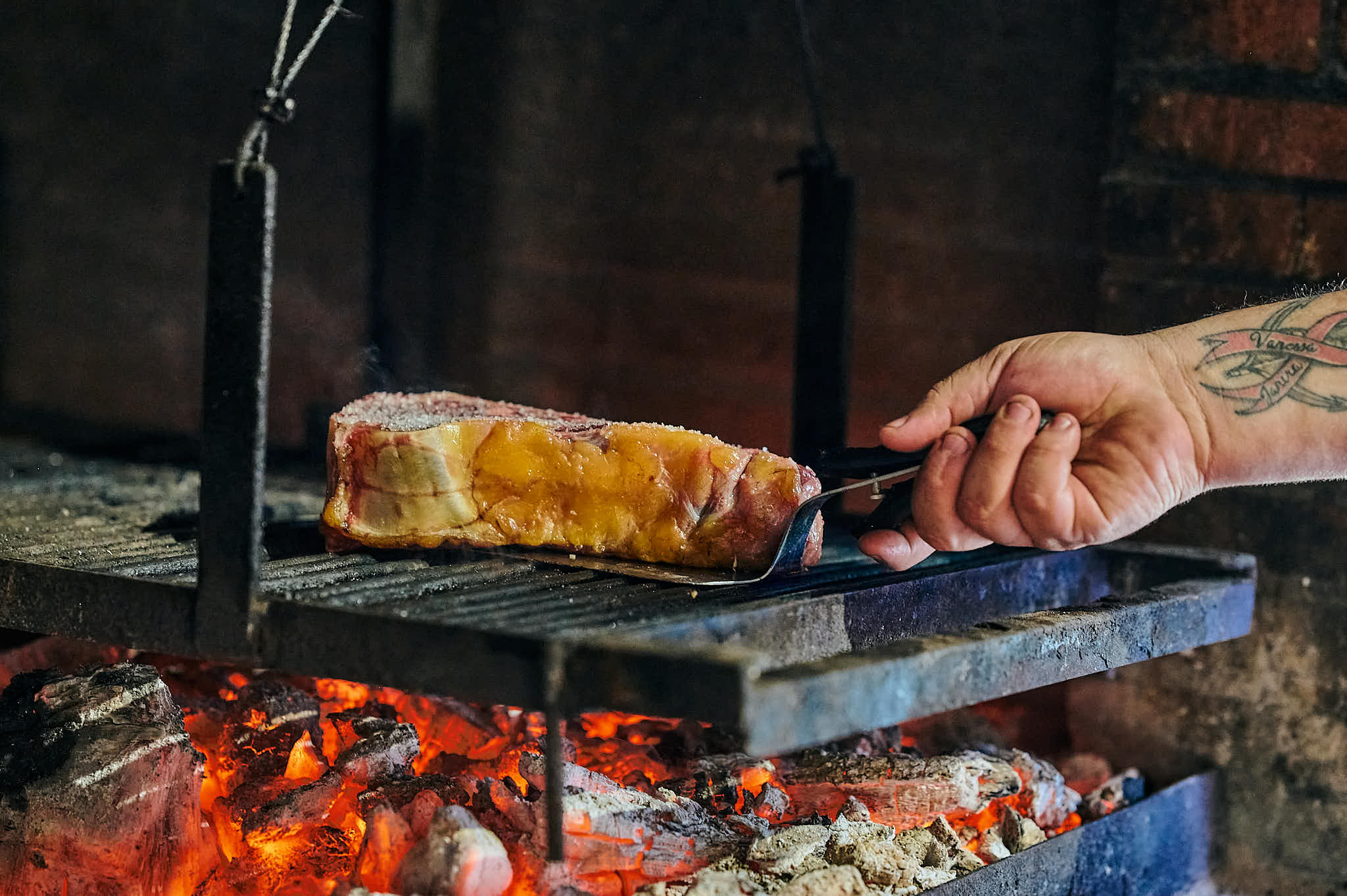Comer un menú txuleton cerca de Laukariz